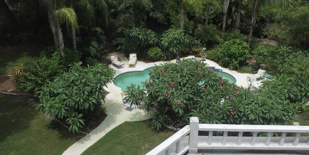 Heron Cay Lakeview Bed & Breakfast เมาท์ดอรา ภายนอก รูปภาพ