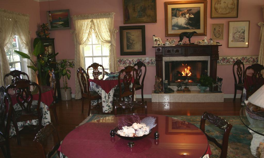Heron Cay Lakeview Bed & Breakfast เมาท์ดอรา ภายนอก รูปภาพ